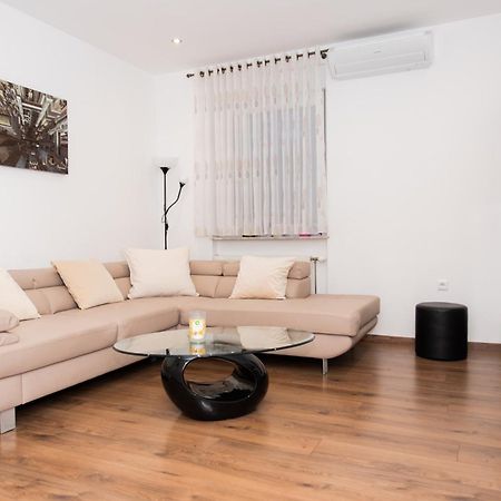 Apartments Sentvid 류블랴나 외부 사진
